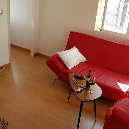 Bonito Atico Cerca De La Estacion De Buses Y Trenes Apartment *