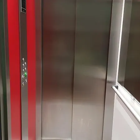 Bonito Atico Cerca De La Estacion De Buses Y Trenes Apartment Malaga